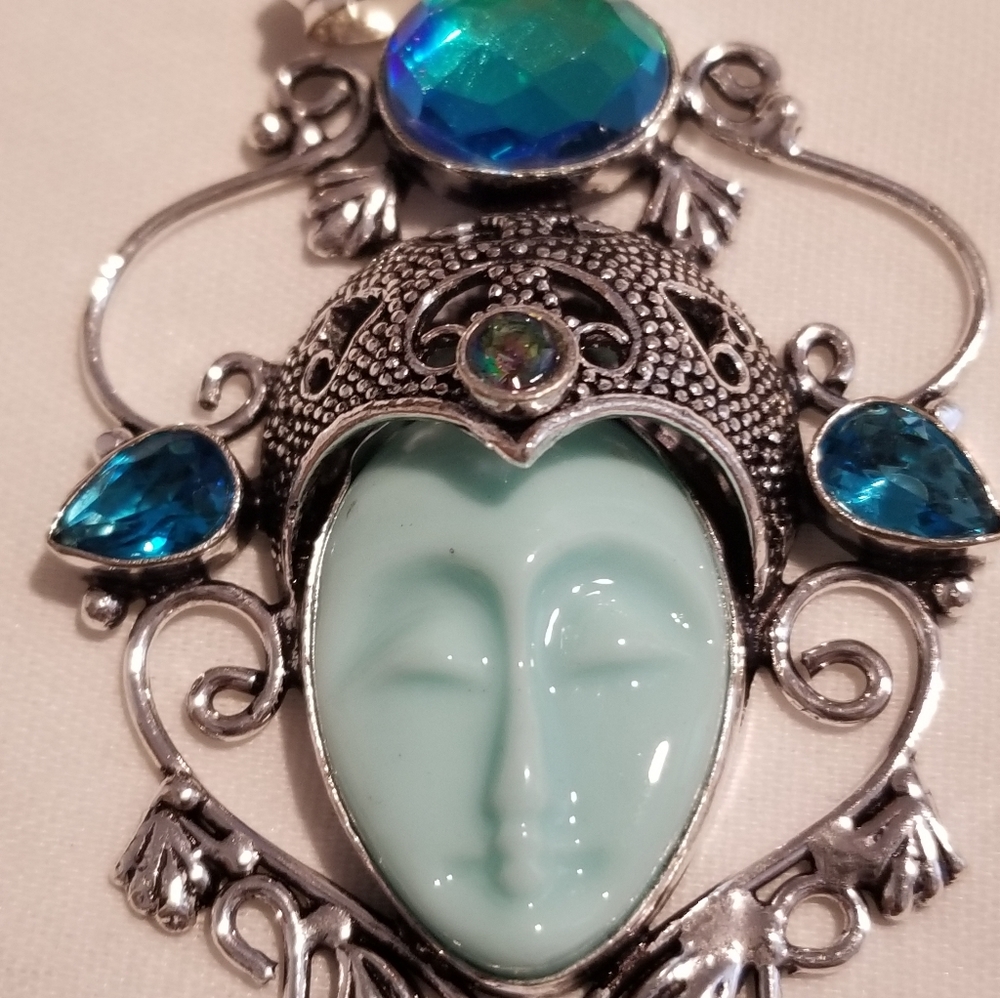 🌻*Vintage Blue Goddess,Fire Topaz & 925 Pendant